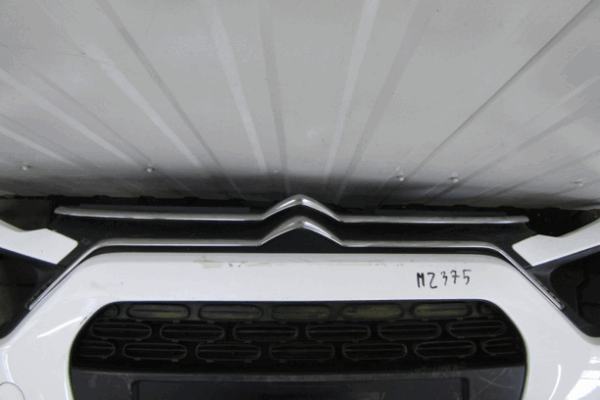 Bumper Citroen C3 III Facelift 20-Voorbumper MZ375