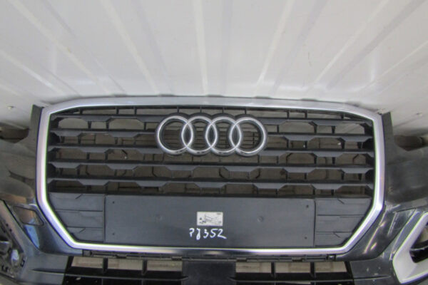 Bumper Audi Q2 81A 16- 81A807437 Voorbumper PJ352