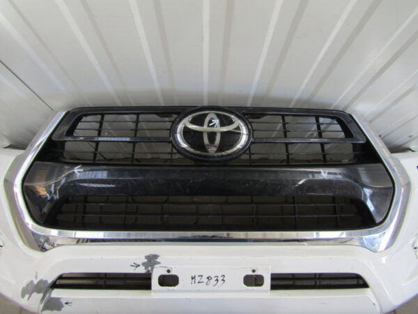 Bumper Toyota Hilux 8 VIII FACELIFT IX 9 20- Voorbumper MZ885