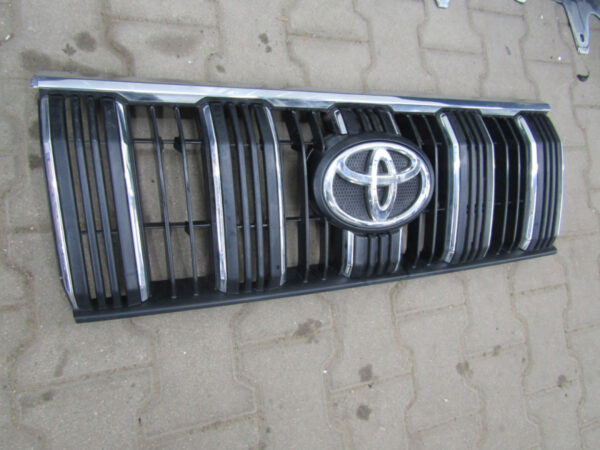 Bumper Toyota Land Cruiser J150 Facelift 18- 52119-60N4 Voorbumper GRILL MK3395
