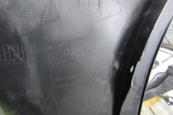 Bumper Volvo V90 S90 inscription 16-20 32244558 Voorbumper MK3669