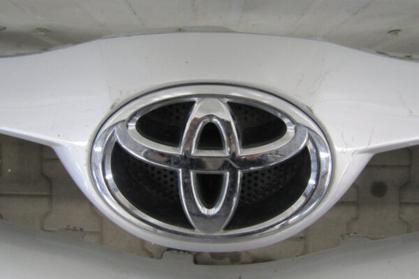 Bumper Toyota Auris 1 I Facelift 09-13 52119-02A90 Voorbumper PJ804