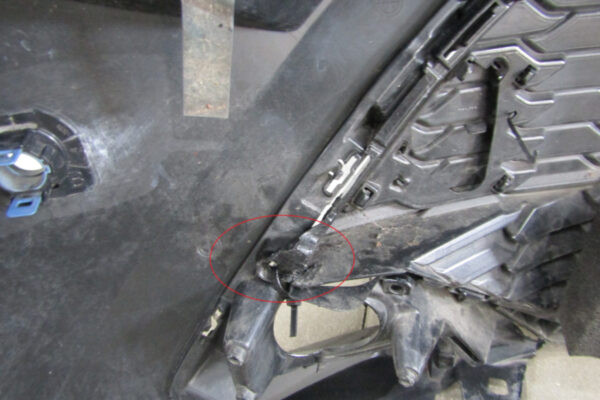 Bumper Toyota Corolla E21 E210 Hatchback Combi 19-22 Voorbumper HK461