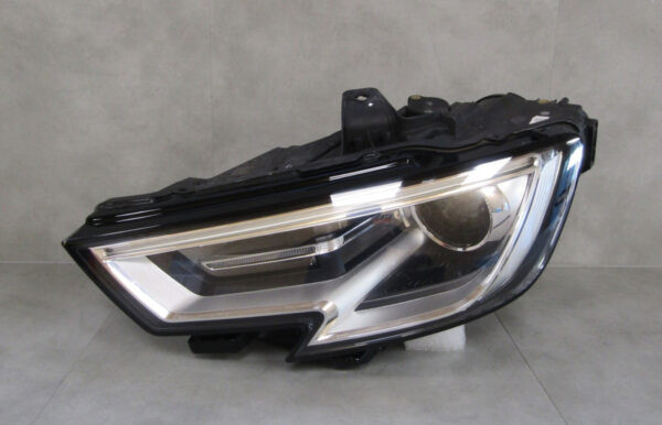KOPLAMP AUDI A3 8V0 Facelift XENON 16-21 8V0941005E Links S674/F11