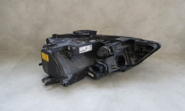 Koplamp Audi Q3 8U0 XENON 11-14 8U0941003H Links S726/K5/2A