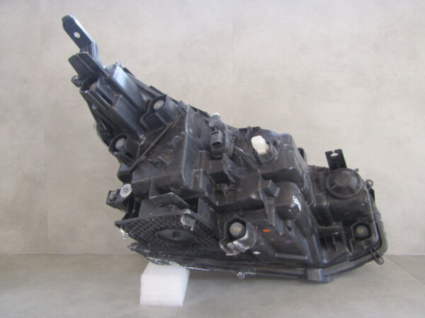 KOPLAMP TOYOTA YARIS CROSS VOLLEDIG LED 17-22 Links A862/5K/16C