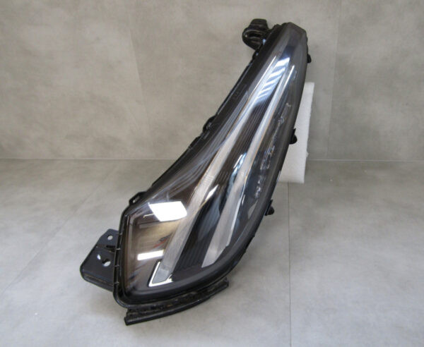 KOPLAMP LYNK&CO 01 LED LYNK & CO FACELIFT LYNK & CO 22- Links A743/B133