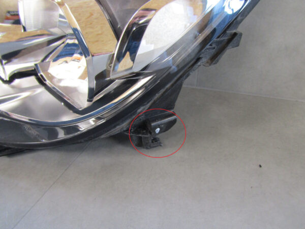 KOPLAMP PEUGEOT 308 II 2 Halogeen 13-17 Links 9677523080-00 A872/B183