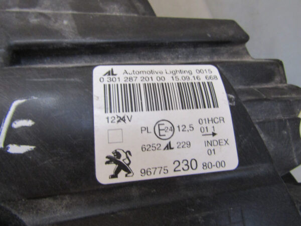 KOPLAMP PEUGEOT 308 II 2 Halogeen 13-17 Links 9677523080-00 A872/B183