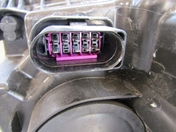 Koplamp Volkswagen CRAFTER II 2 16- 7C1941006B Rechts A850/5K/4E