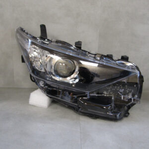 KOPLAMP TOYOTA AURIS 2 II FACELIFT 15-18 81110-02K30 RECHTS A1009/4K/14D