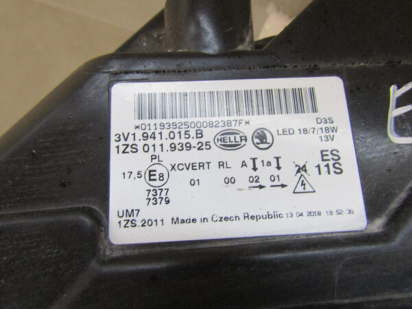 KOPLAMP SKODA SUPERB 3 III 3V1 XENON 15-19 3V1941015B LINKS A555/B90