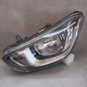 KOPLAMP HYUNDAI I20 I FACELIFT HALOGEEN 12-14 92101-4P500 Links  A589/A159
