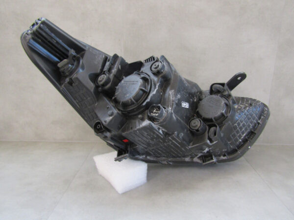 KOPLAMP HYUNDAI I20 I FACELIFT HALOGEEN 12-14 92101-4P500 Links  A589/A159