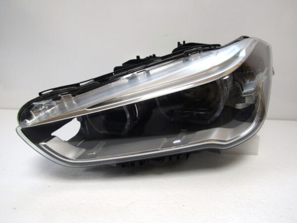 Koplamp BMW X1 F48 15-19 LED 7472219-02 LINKS K70/C40
