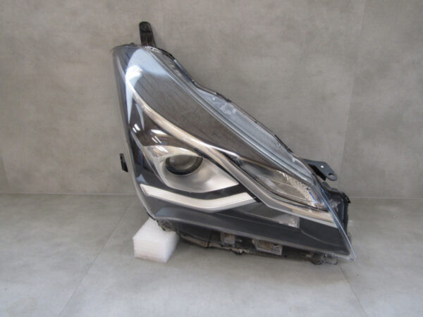 KOPLAMP TOYOTA YARIS 3 III FACELIFT NORMALE LENS 17-20 Rechts A712/B125