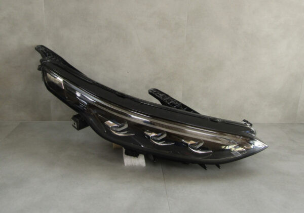 KOPLAMP MAXUS EUNIQ 6 ULL LED 21- SV51-03 RECHTS S351/C195