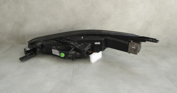 KOPLAMP MAXUS EUNIQ 6 ULL LED 21- SV51-03 RECHTS S351/C195