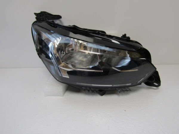 KOPLAMP PEUGEOT 208 II 2 2008 II 2 HALOGEEN 19-23 9827621380 RECHTS A31/B31