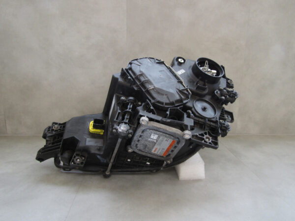 Koplamp Mercedes Actros MP4 XENON 11- A9608200739 Rechts S514/K5/5E