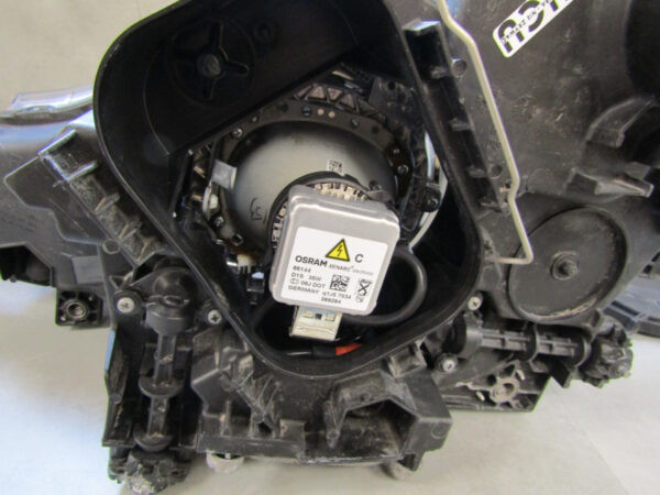 Koplamp Mercedes Actros MP4 XENON 11- A9608200739 Rechts S514/K5/5E