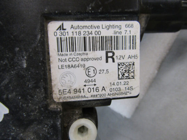 Koplamp Skoda Octavia IV 4 Full LED 19-24 5E4941016A Rechts A677/5K/5C