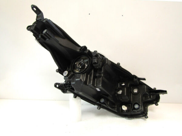 KOPLAMP TOYOTA YARIS 4 IV HALOGEEN 20- MAZDA 2 22- LINKS K34/C4