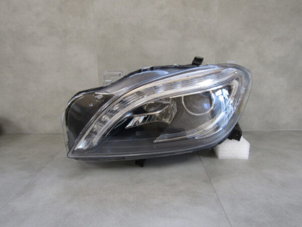 Koplamp MERCEDES ML W166 XENON 11-15 A1668205459 LINKS A1021/4K/15E