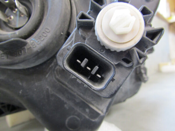 KOPLAMP MITSUBISHI L200 V FIAT FULLBACK 15-19 8301C737 LINKS S316/D161
