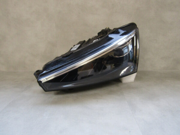KOPLAMP SKODA SCALA FULL LED 19-23 657941015A LINKS