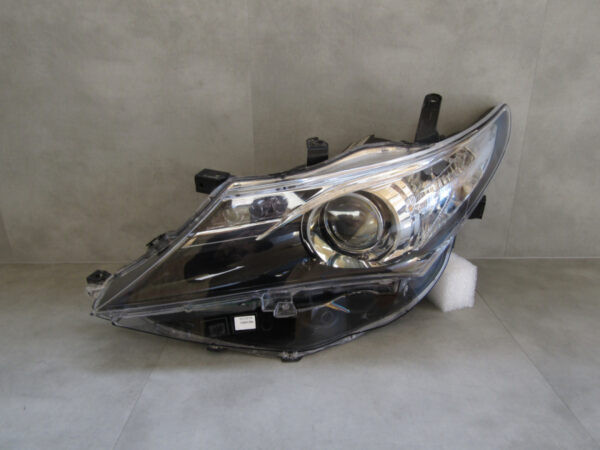 KOPLAMP TOYOTA AURIS 2 II XENON12-15 81150-02E40 Links A835/5K/8B