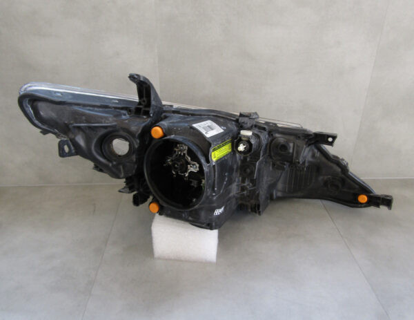 KOPLAMP TOYOTA AURIS 2 II XENON12-15 81150-02E40 Links A835/5K/8B