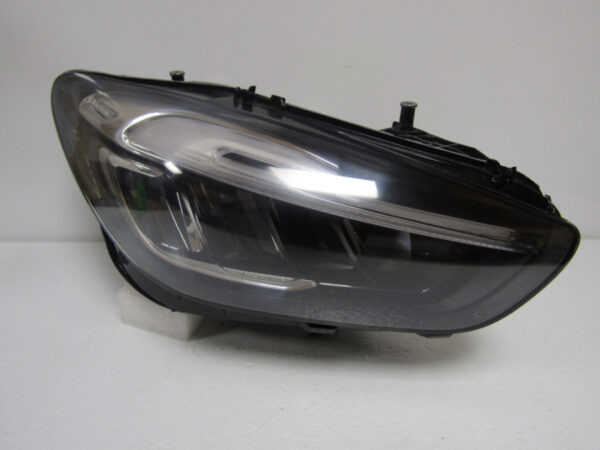 KOPLAMP MERCEDES B KLASSE W247 FACELIFT HIGH LED 22- A2479061004 RECHTS A146/F56