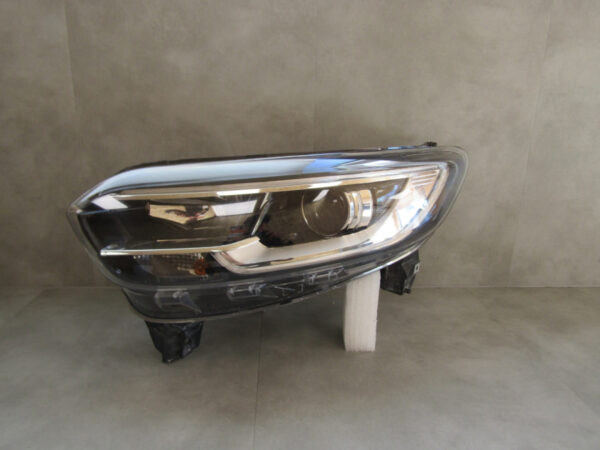 KOPLAMP Renault Kadjar LED 15-18 260609857R Links S546/K5/7E