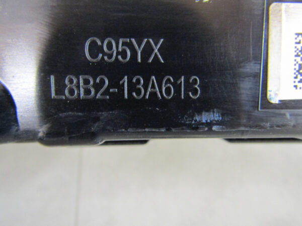 DERDE REMLICHT LAND ROVER DEFENDER 2 II 20- L8B2-13A613 A1018/4K/14E