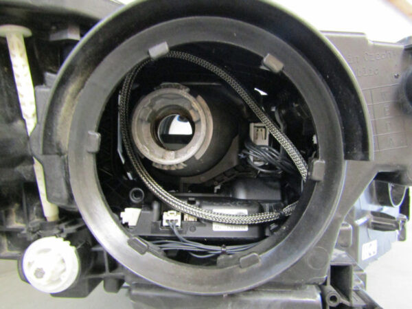 KOPLAMP SKODA SUPERB 3 XENON 15-19 3V1941015B Links S665/C1