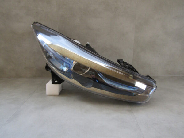 KOPLAMP RENAULT ZOE STANDAARD 12-19 260109891R RECHTS A496/D202