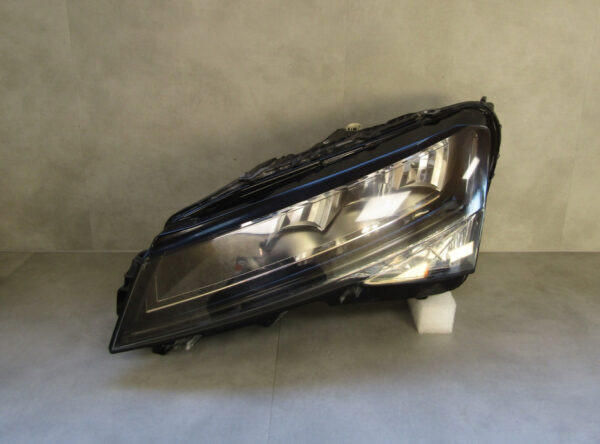 Koplamp Skoda Superb III 3 FACELIFT LED 19-24 LINKS S300/A161