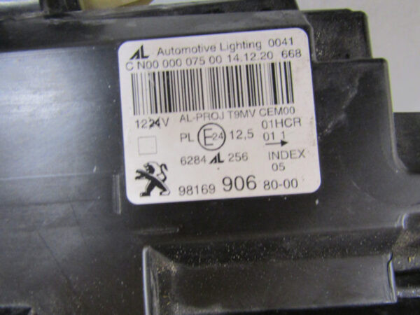 KOPLAMP PEUGEOT 308 T9 17-21 9816990680-00 LINKS A443/C138