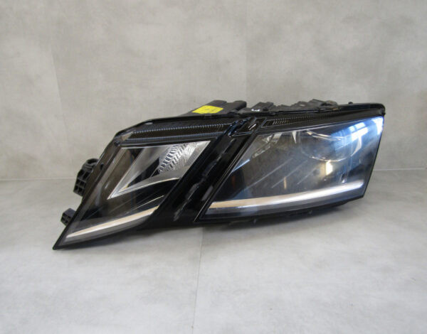 KOPLAMP SKODA OCTAVIA 3 FACELIFT LED 16-20 5E1941015D LINKS A529/E197