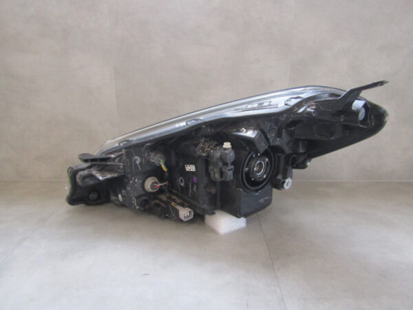 KOPLAMP TOYOTA YARIS 3 III Facelift Halogeen 17-20 Rechts A878/C177