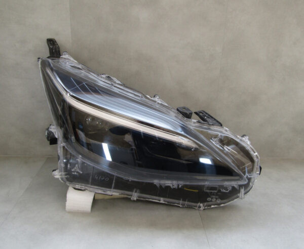 Koplamp Toyota Yaris Cross FULL LED- 17-22 Rechts S424/A108