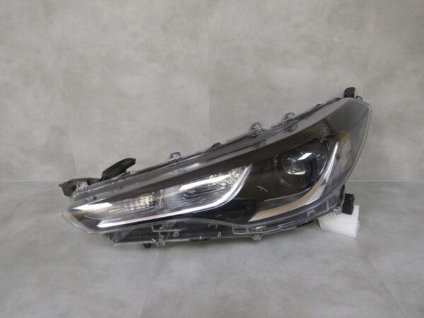 KOPLAMP TOYOTA COROLLA CROSS LED 20- LINKS A437/C126