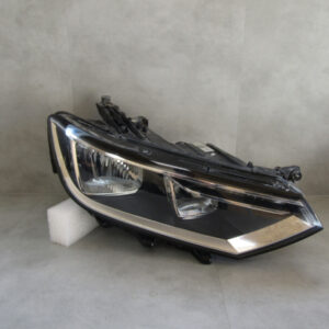 Koplamp Volkswagen Passat B8 Standaard 14-19 3G1941006C Rechts A704/C113