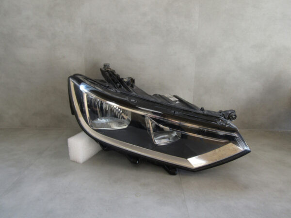 Koplamp Volkswagen Passat B8 Standaard 14-19 3G1941006C Rechts A704/C113