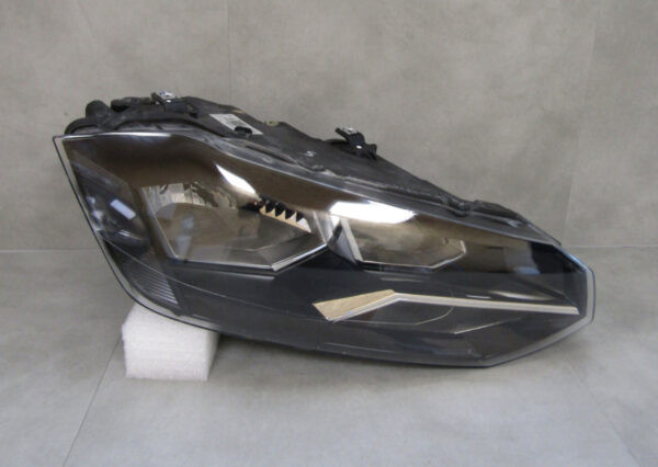 Koplamp VW VOLKSWAGEN POLO 2G HALOGEEN 17-20 2G1941006 Rechts S409/C48