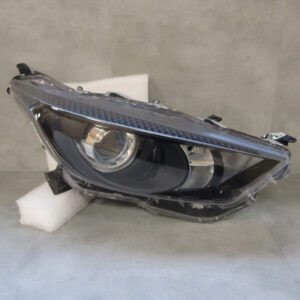 KOPLAMP TOYOTA YARIS 4 IV 20- / MAZDA 2 22- RECHTS A421/D92