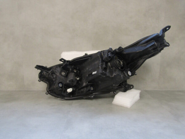 KOPLAMP TOYOTA YARIS 4 IV 20- / MAZDA 2 22- RECHTS A421/D92