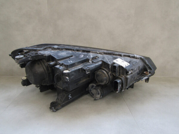 Koplamp Volkswagen TOURAN 2 II 5TB 15- 5TB941005A Links S700/K5/13B