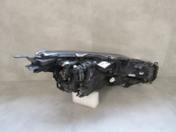 KOPLAMP TOYOTA YARIS CROSS LED 20-23 LINKS A563/F112